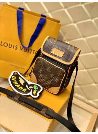 LV Nano Amazone Messenger